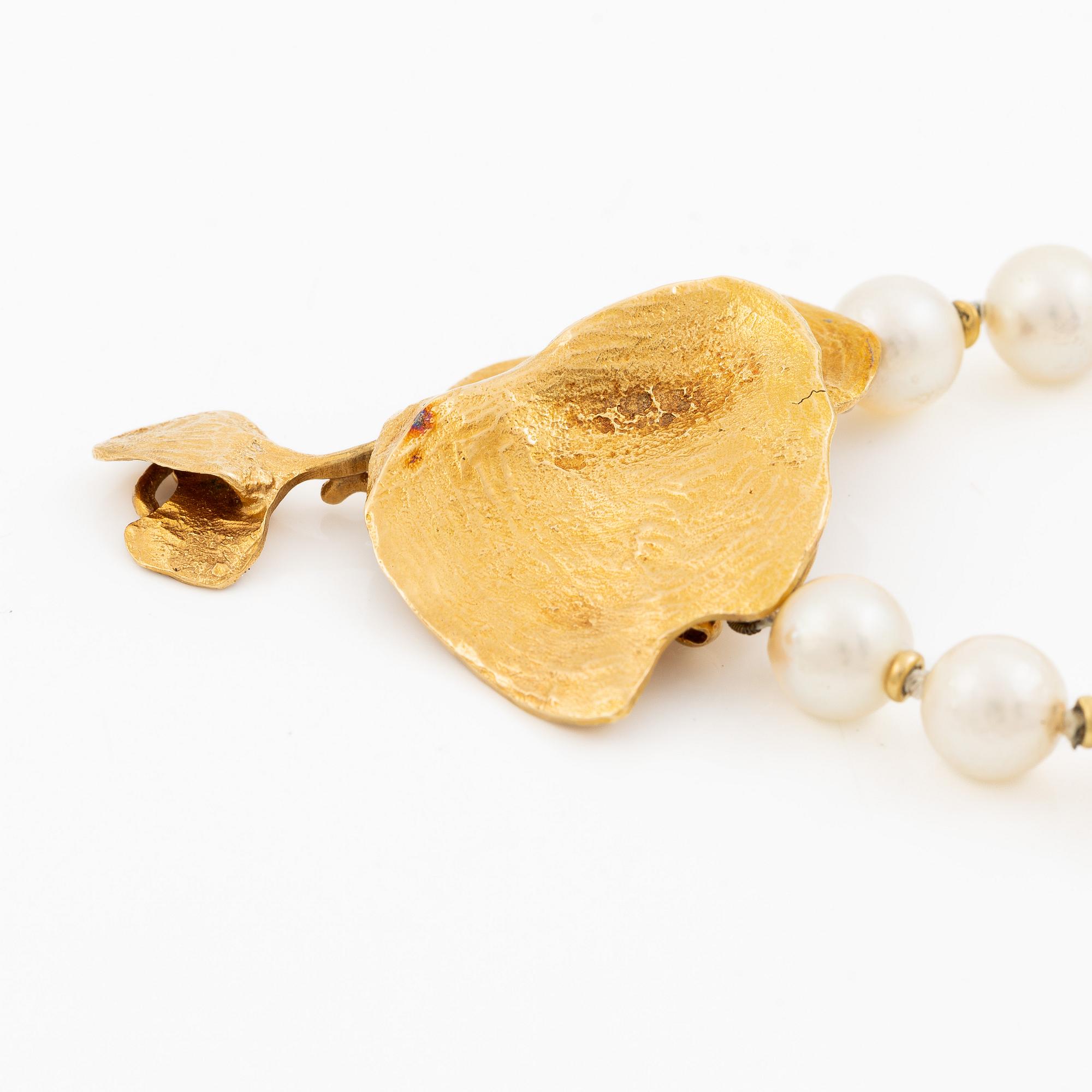 Collier med hänge/lås Ole Lynggaard 18K guld med odlade pärlor.