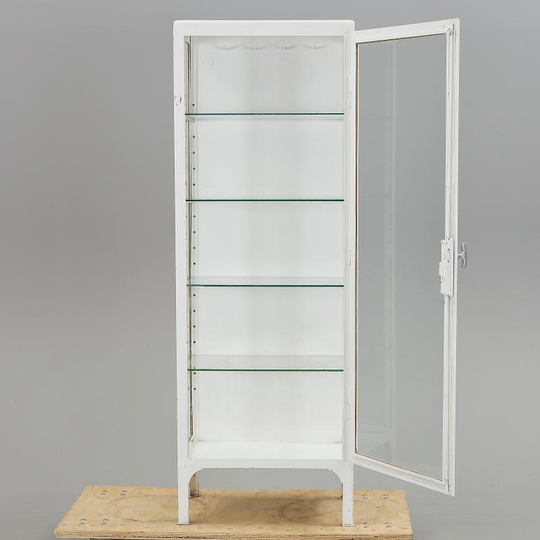 LÄKARSKÅP, 1900-tal.