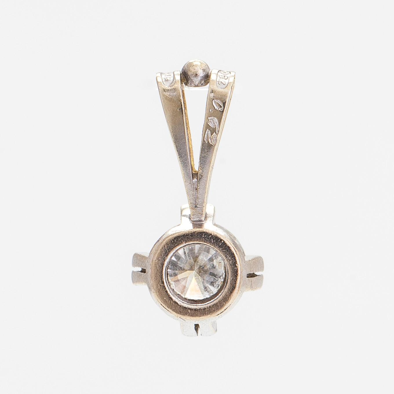 An 18K white gold pendant, with a brilliant-cut diamond approx. 0.62 ct according to engraving.