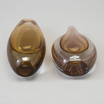GUNNAR NYLUND, tillskriven, vaser, två st, glas, Strömbergshyttan, 1900-talets andra hälft.