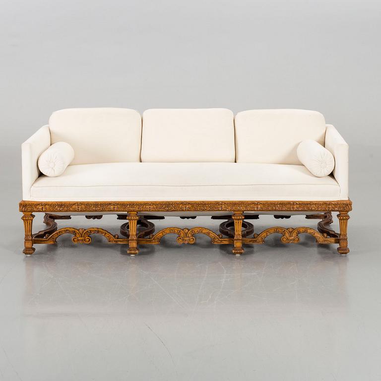 A RENAISSANCE STYLE SOFA, 20TH CENTURY.