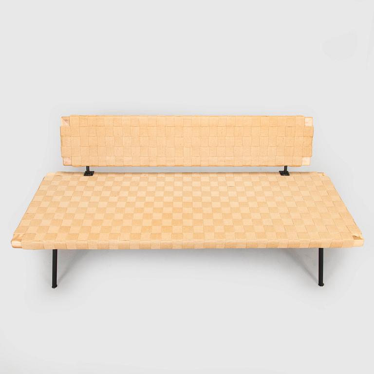 Ilse Crawford, sohva/päiväpeti, "Sinnerlig", IKEA. 2000-luku.