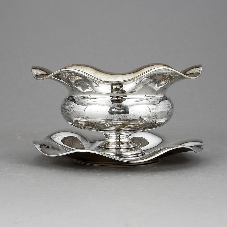 SÅSSKÅL, silver, CG Hallberg, Stockholm, 1905. Vikt 482 g.