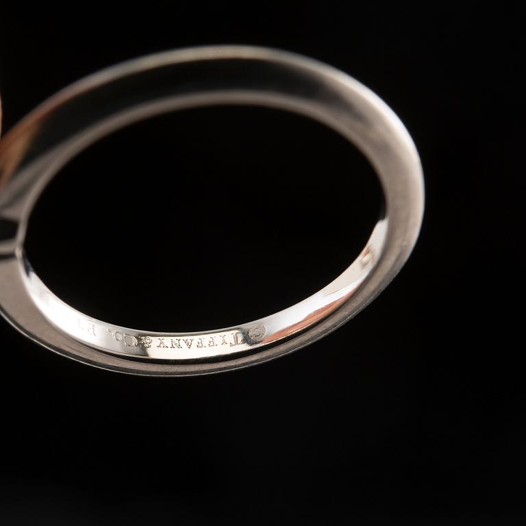 A RING, princess cut diamond 1.14 ct. G/vvs1, platinum. Tiffany 2011. Size 15,5, weight 4,4 g.
