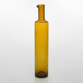 Nanny Still, a glass bottle signed Riihimäen Lasi O.Y Nanny Still.