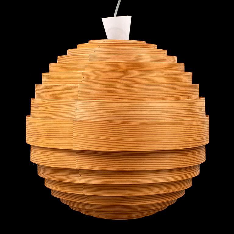 HANS-AGNE JAKOBSSON, a pinewood ceiling lamp, from AB Ellysett Markaryd, second half of the 20th century.