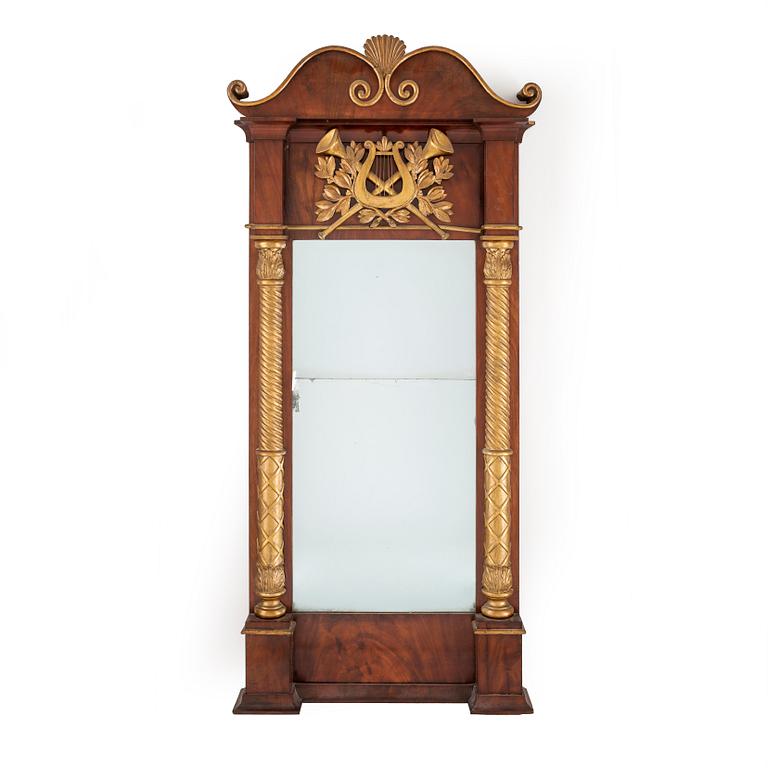 SPEGEL med KONSOLBORD, Karl Johan, 1800-talets första hälft.