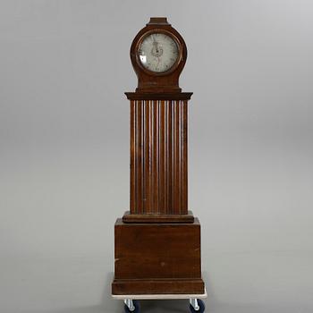 GOLVUR, gustaviansk stil, urtavlan otydligt signerad samt daterad 1846.