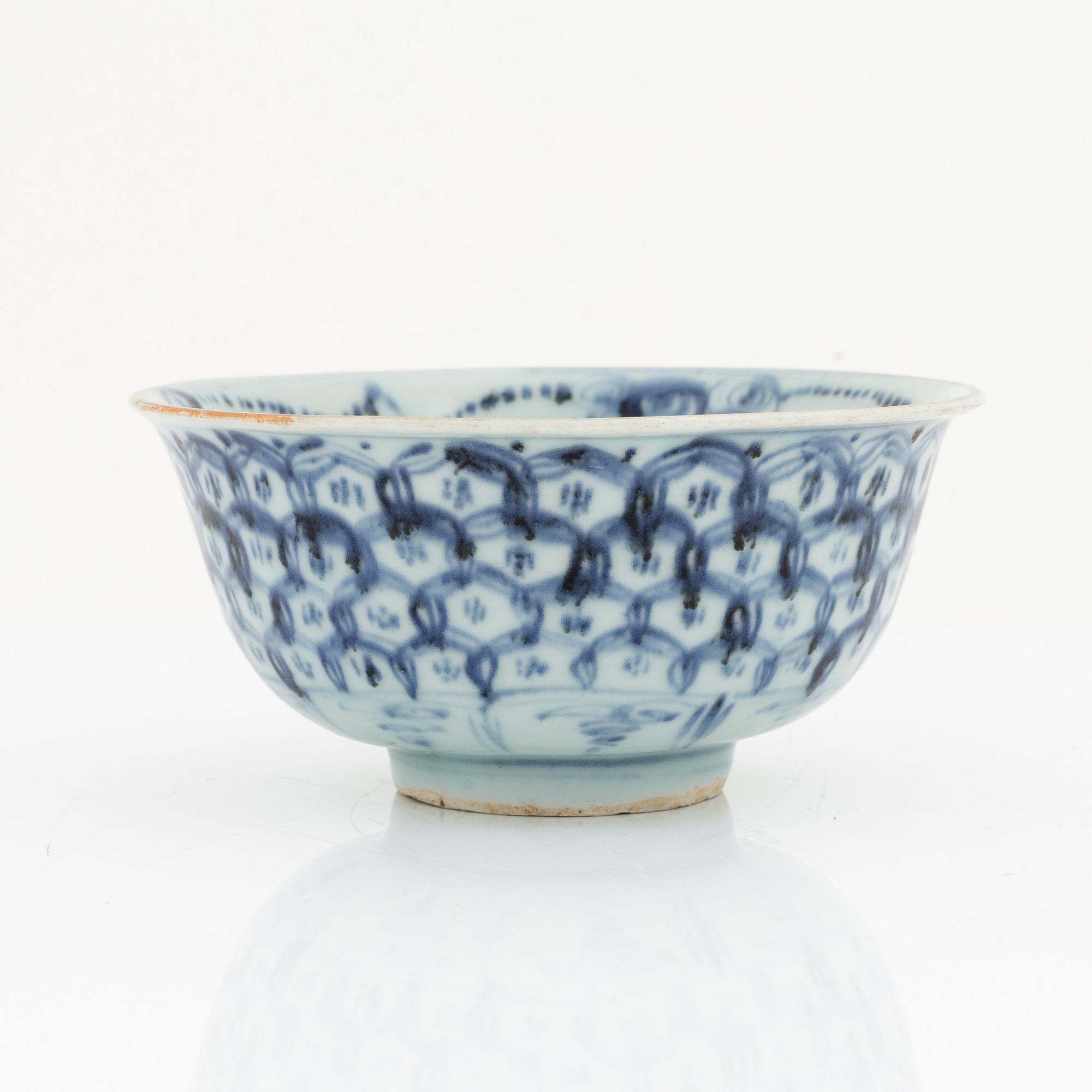 A blue and white bowl, Ming dynasty (1368-1644).