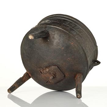 Bröllopsgryta, Hellefors styckebruk, daterad 1807.
