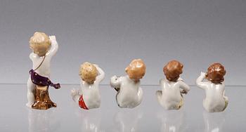 FIGURINER, 5 st. Porslin. Höchst-liknande märke.
