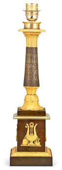 675. LAMPFOT. Frankrike, 1800-talets början. Empire.