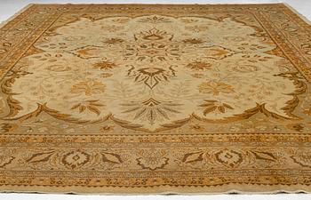 An Amritsar Carpet, North India, c 460 x 365 cm.