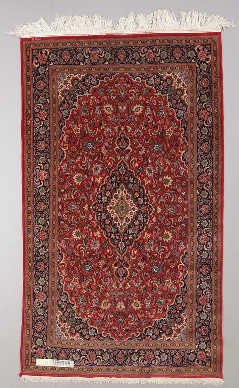 MATTA, orientalisk, signerad. 250 x 147 cm.