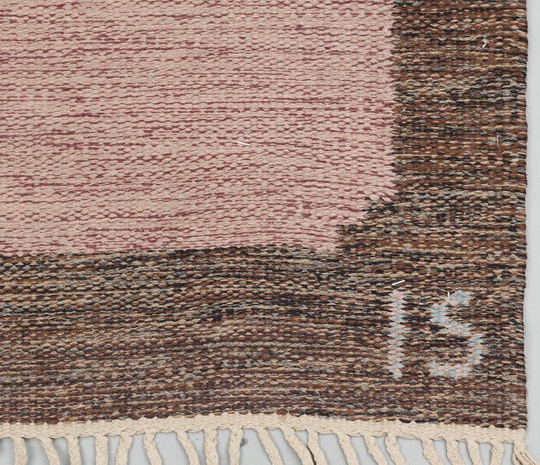 CARPET. Rölakan (flat weave). 302 x 192 cm. Signed IS (probably Ingegerd Silow).