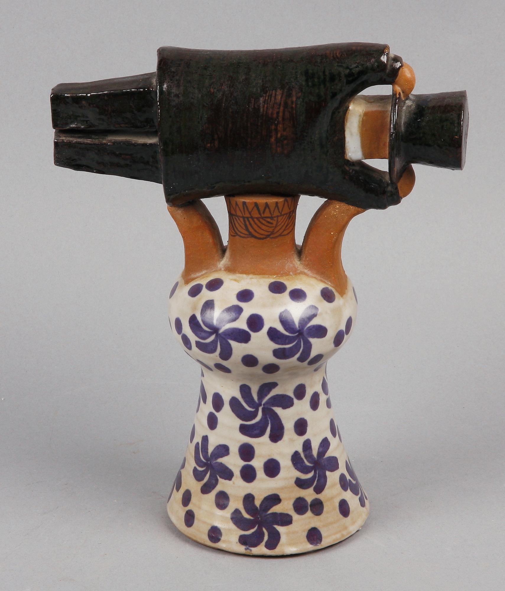 FIGURIN, keramik, "Samhällsdebatten", Lisa Larsson Gustavsberg.