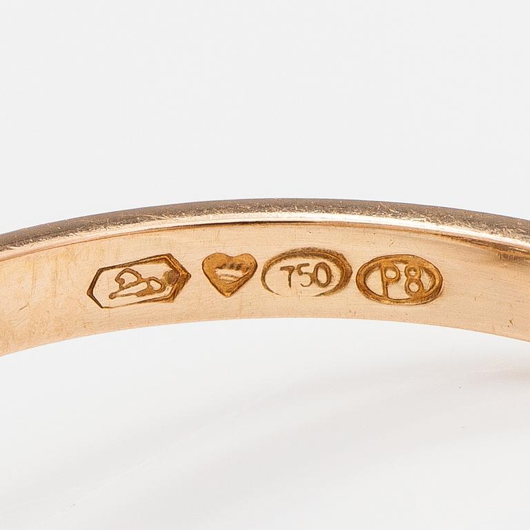 An 18K gold ring with diamonds ca. 0.35 ct in total. Kultakeskus, Hämeenlinna 1992.