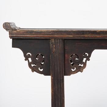 A large altar table (Qiaotouan), Qing dynasty.
