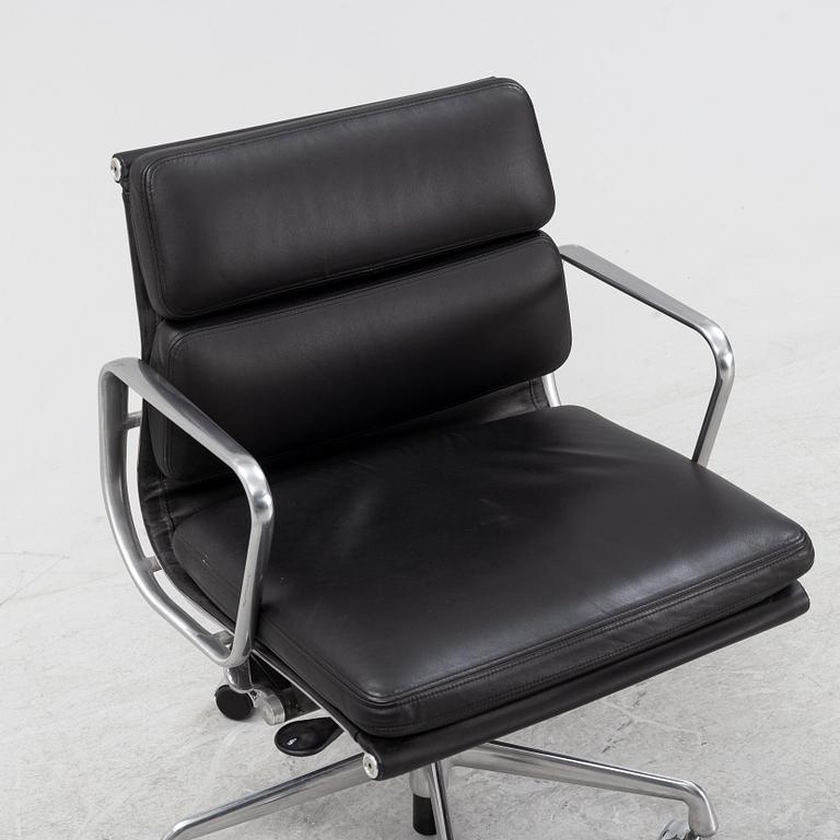 Charles and Ray Eames, a 'Softpad/EA 217' office chair, Herman Miller.