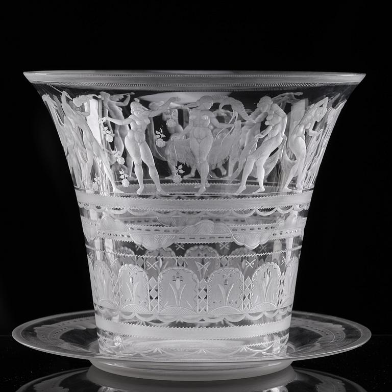 Simon Gate, an engraved glass bowl with plate, Orrefors, Sweden 1923, model 122.