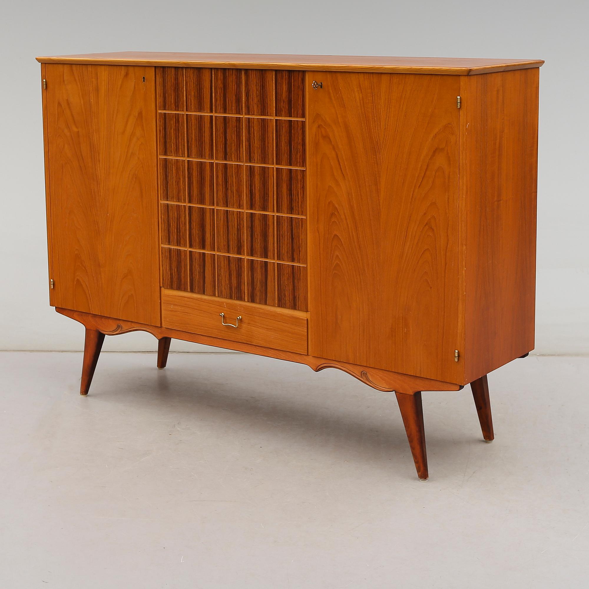 SIDEBOARD, 1900-talets andra hälft.