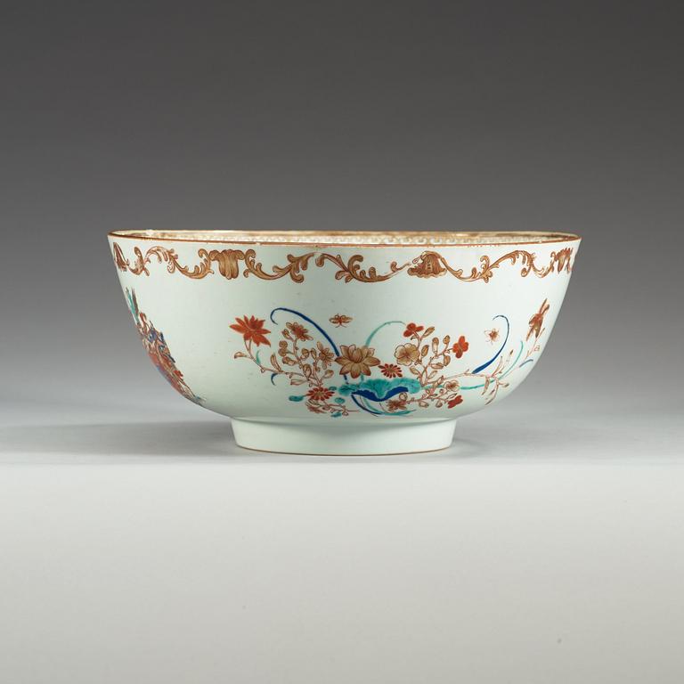 A famille rose armorial punch bowl, Qing dynasty, Qianlong (1736-95).