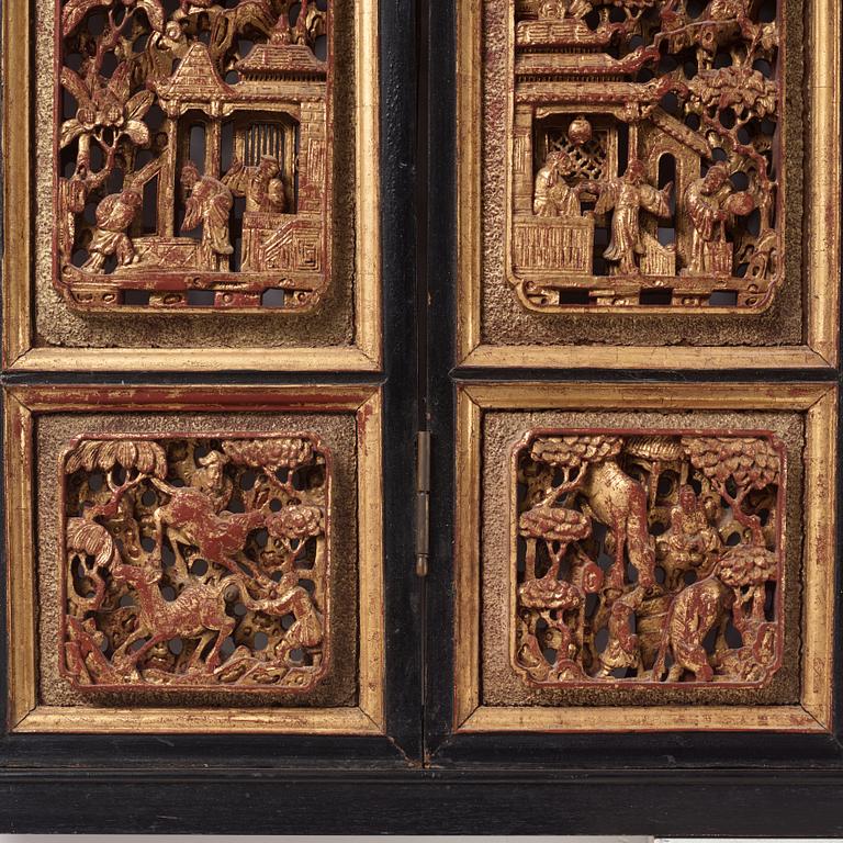 Paneler, fyra stycken, trä. Qing dynastin, 1800-tal.