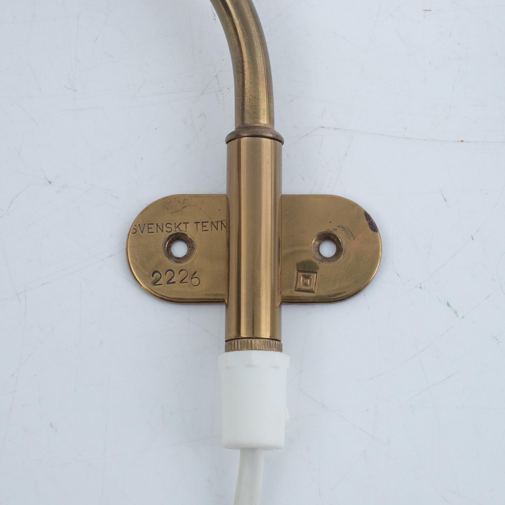 Josef Frank, vägglampor, ett par, modell 2226, Firma Svenskt Tenn.