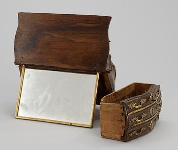 MINIATYRBYRÅ. Sverige, 1700-talets andra hälft. Rokoko.