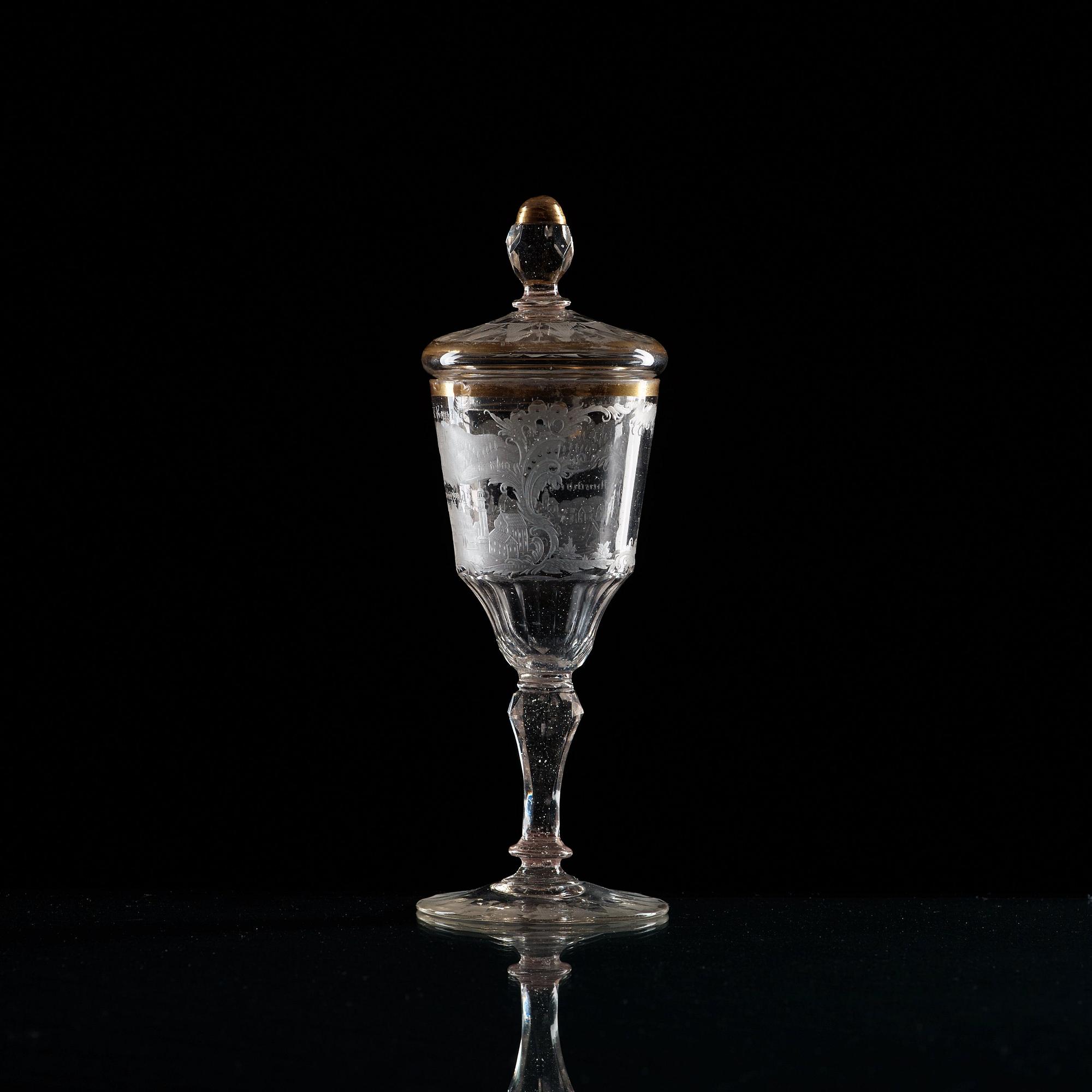 POKALGLAS med LOCK. Böhmen, 1700-tal.