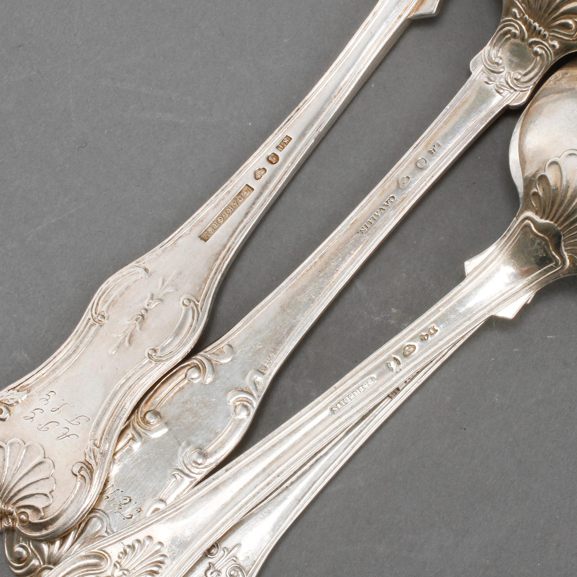 SKEDAR, 6+12+5 st, samt GAFFLAR, 3 st, silver, Sverige, 1800-tal, vikt ca 1580 g.