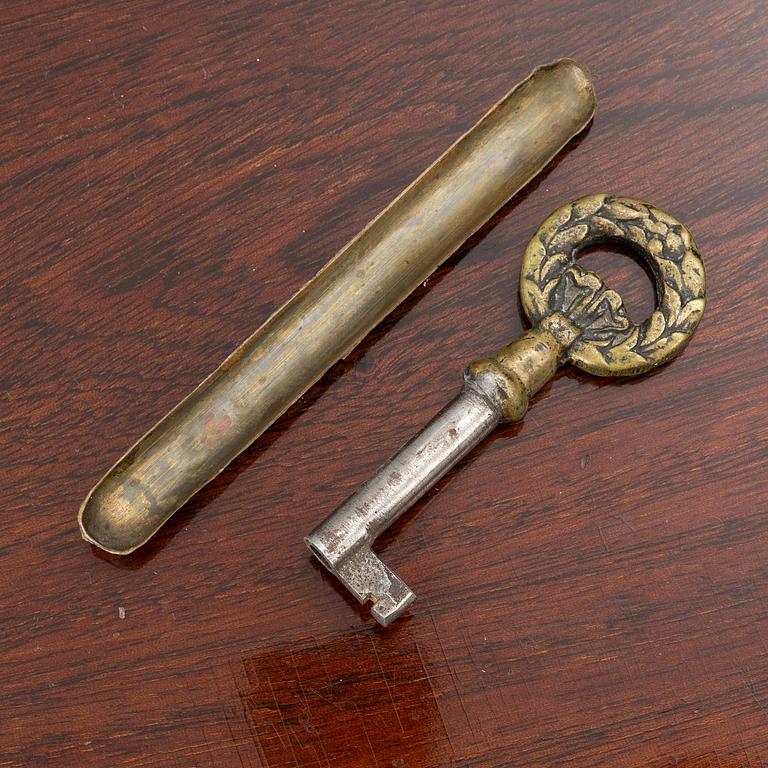 Sybord, sengustaviansk stil, omkring år 1900.