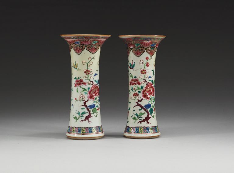 A pair of famille rose vases, Qing dynasty, Qianlong (1736-95).