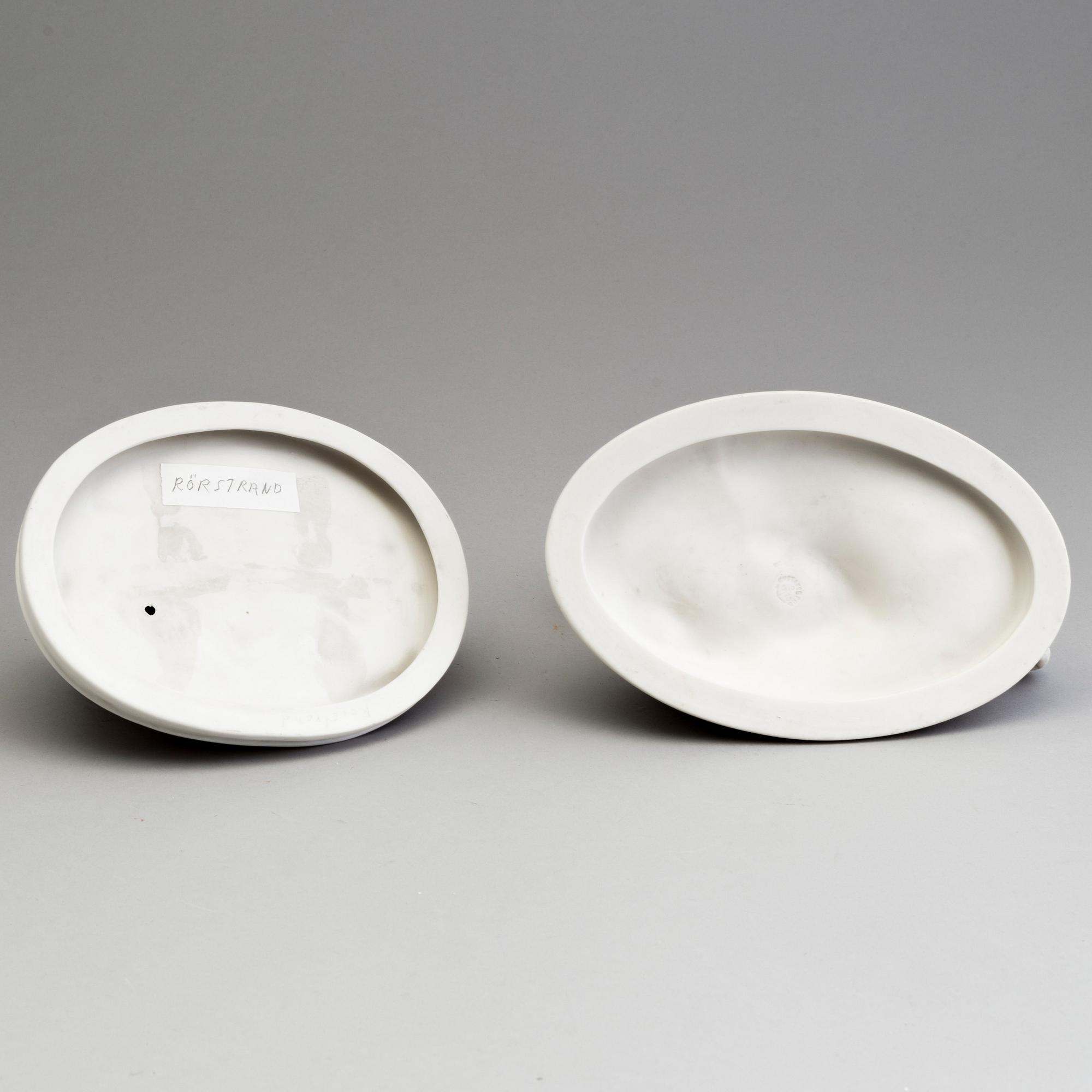 FIGURGRUPPER, två st, parian, Gustafsberg och Rörstrand, tidigt 1900-tal.