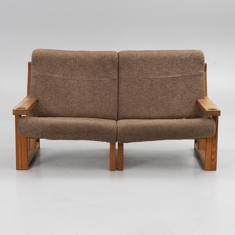 Vagn Fuglsang, soffa och fåtölj, Collection Fuglsang, Skals, Danmark, 1900-talets andra hälft.