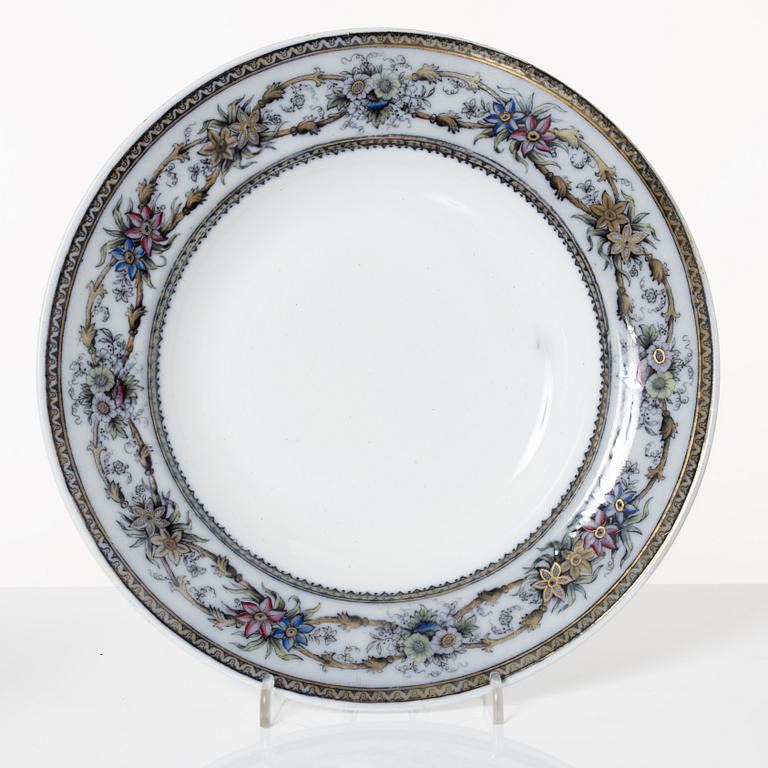 Dinner service, 100 pieces, creamware, "Iris", Rörstrand, second half of the 20th Century.