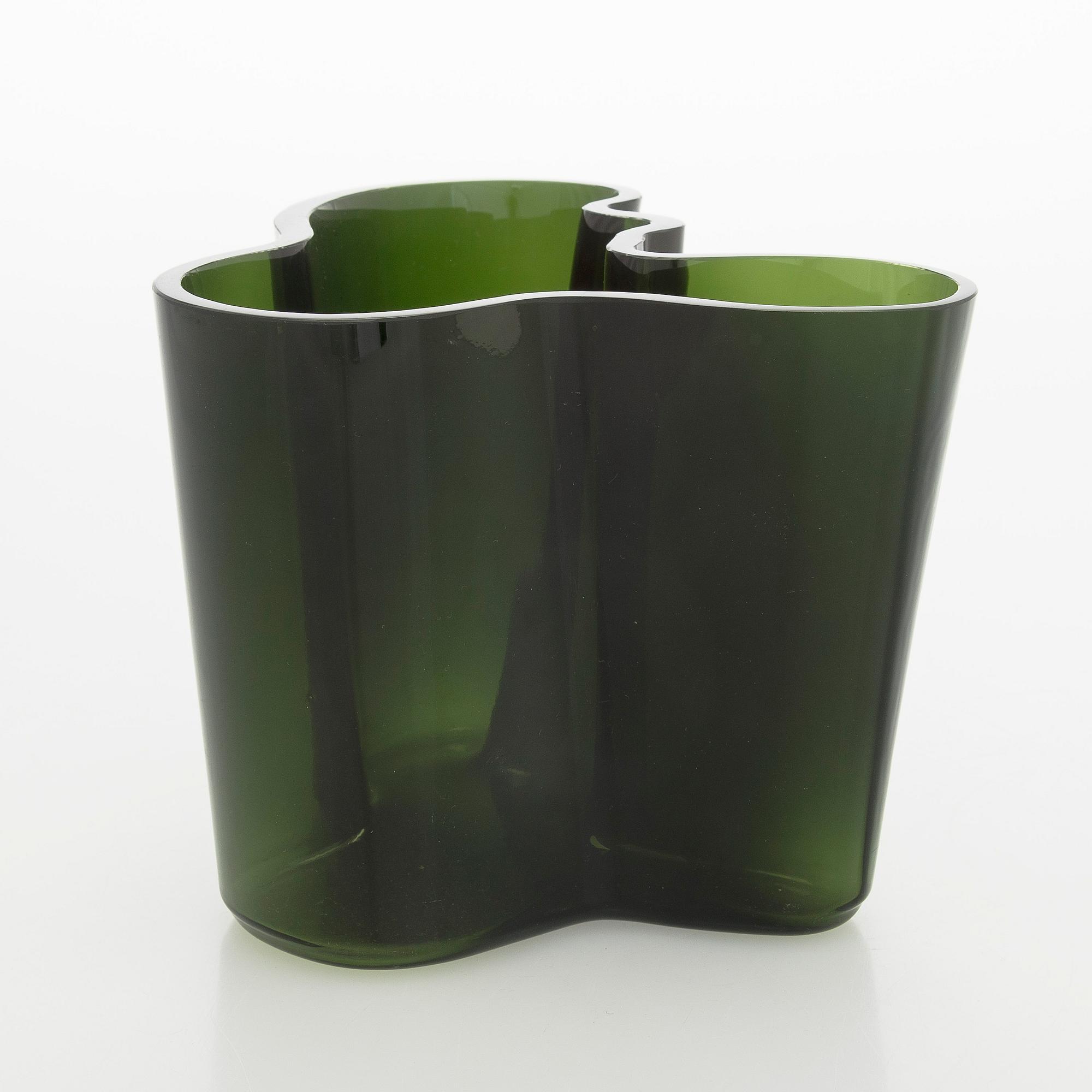 Alvar Aalto, vas, "3030", signerad Alvar Aalto -3030.
