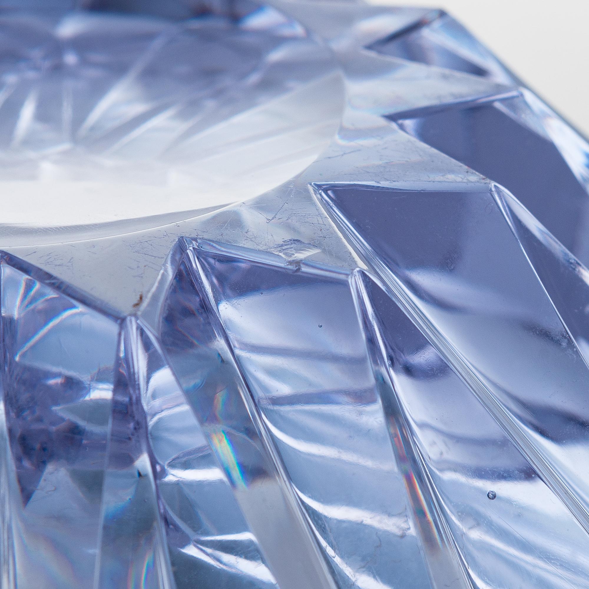 Aimo Okkolin, A 'Water lily' bowl, signed Aimo Okkolin Riihimäen Lasi Oy.