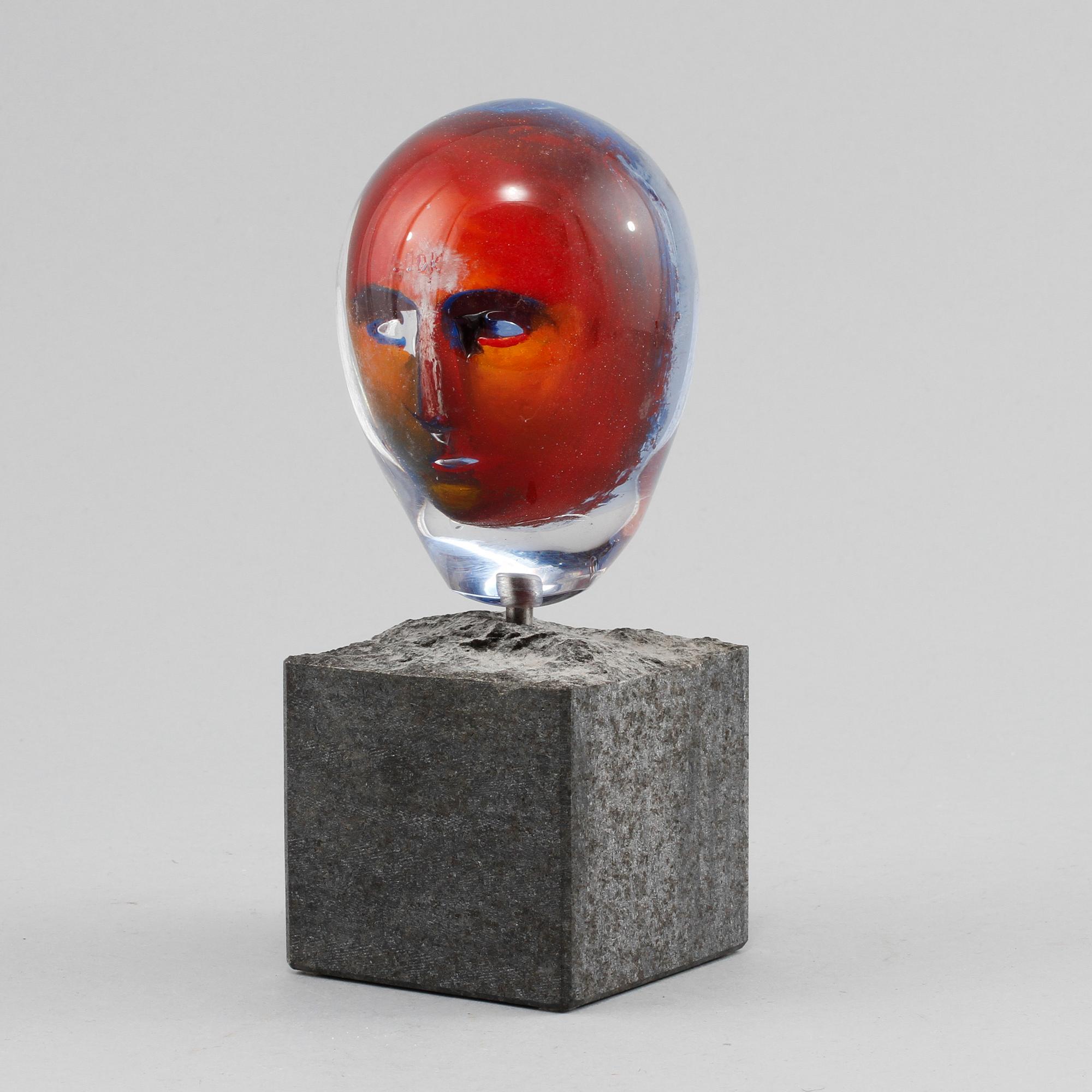 BERTIL VALLIEN, skulptur, glas, signerad och numrerad 26/600, Kosta Boda Atelier.