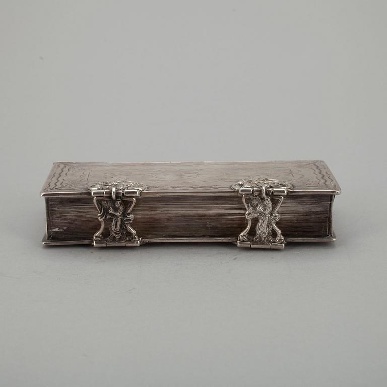 ETUI, silver, sannolikt Mellaneuropa 1800-tal. Vikt 298 g.