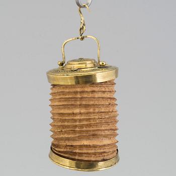 AN 18TH CENTURY BRASS LANTERN.