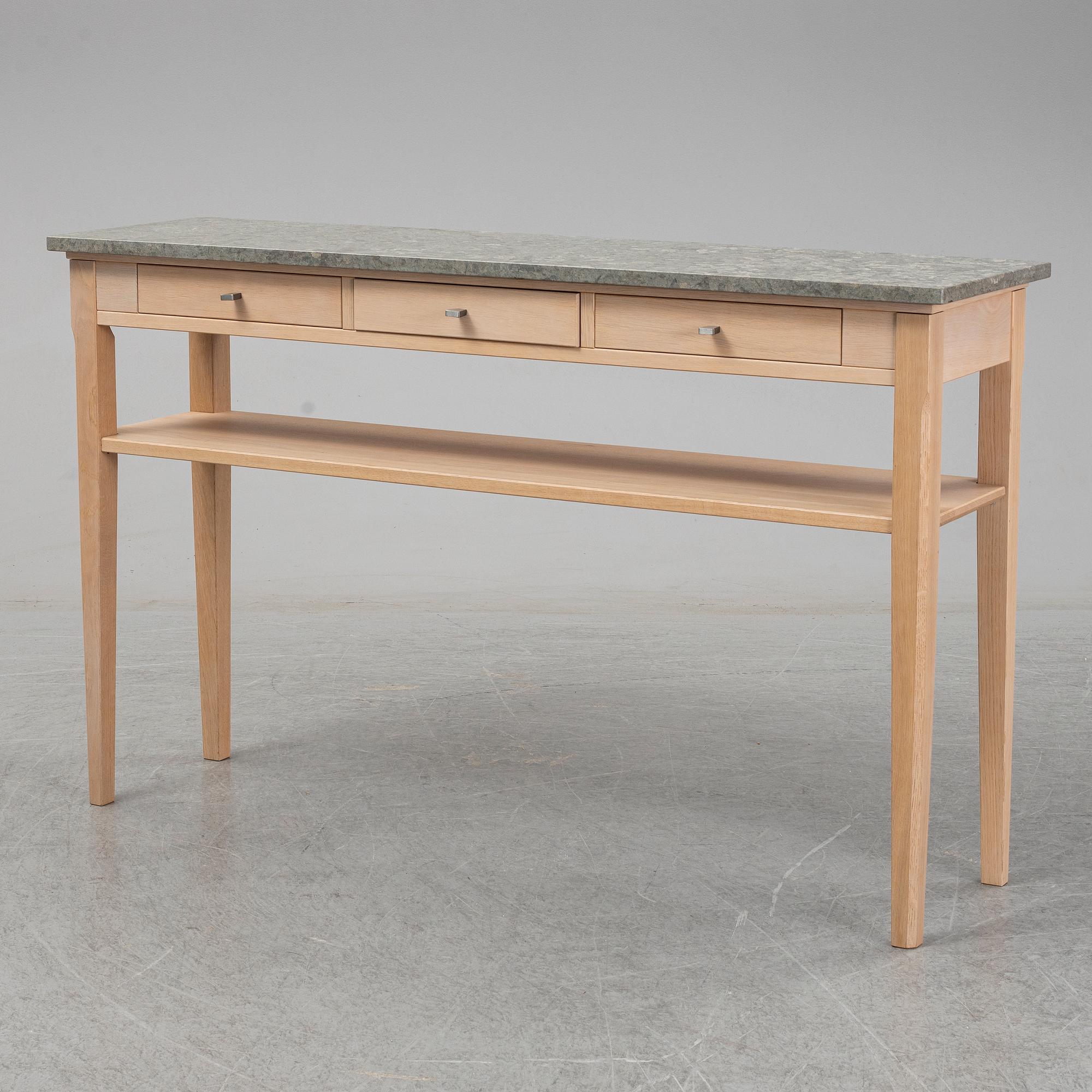 SIDEBOARD, "Line", tillverkad Mind AB, Vittsjö möbelfabrik.