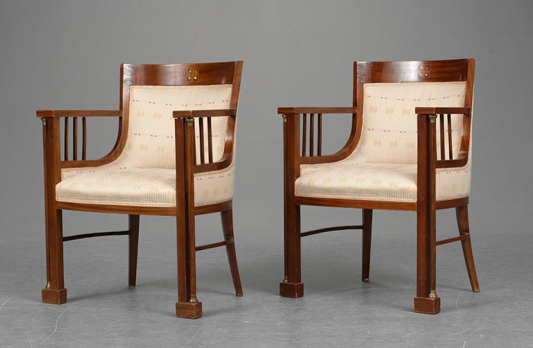 FÅTÖLJER, ett par, troligen Österrike 1900-talet början.