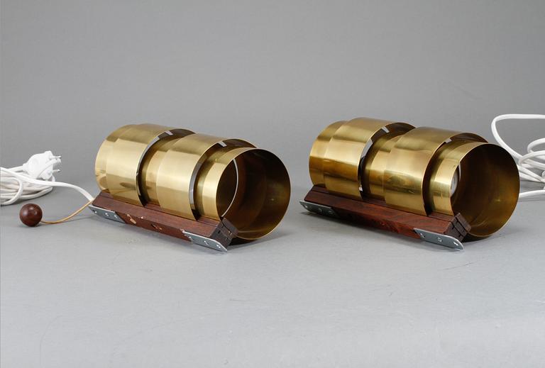 VÄGGLAMPOR, ett par, troligen Hans-Agne Jakobsson, Markaryd, 1900-talets andra hälft.