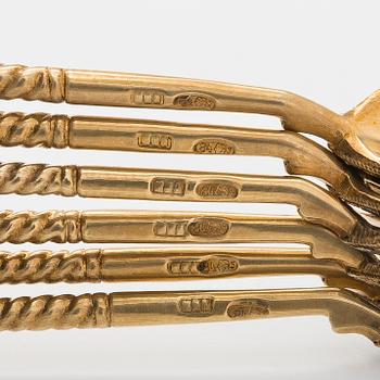 A set of six cloisonné enamel silver gilt teaspoons, Moscow 1898-1914.