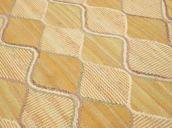 Barbro Nilsson, CARPET. "Spättan gul". Flat weave. 353,5 x 253 cm. Signed AB MMF BN.