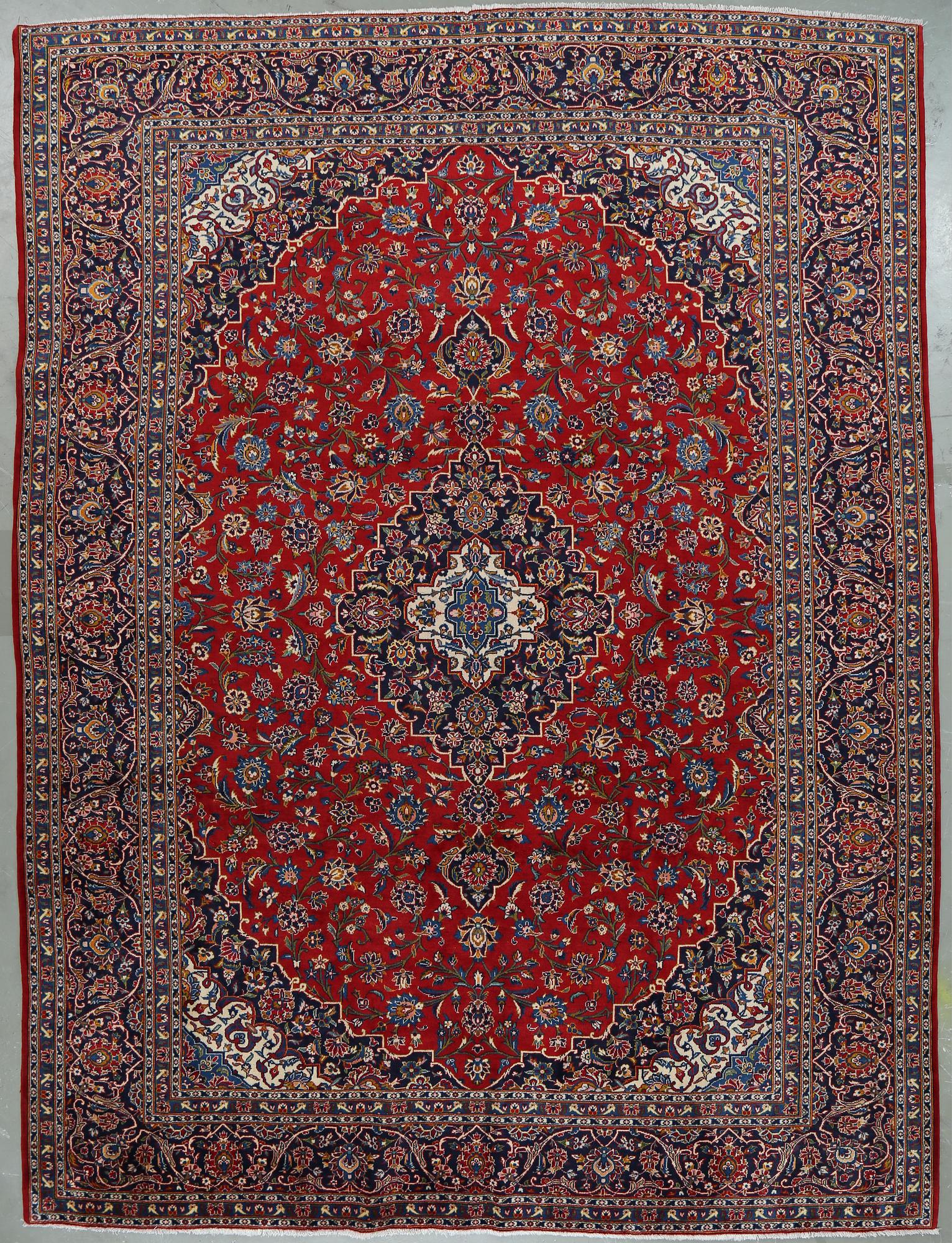 MATTA, Keshan ca 405x305 cm.