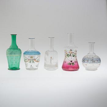 VATTENKARAFFER MED GLAS, 5 st, glas, omkring år 1900.