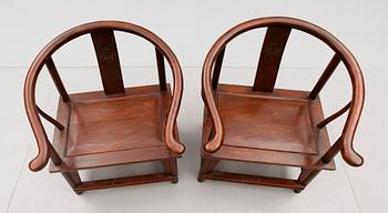 BARNSTOLAR, 1 par, Kina, 1900-talets första hälft.