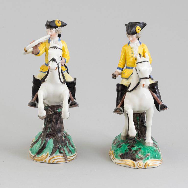 Two German Nymphenburg figurines from the series 'Kleine Gelbe Frankenthaler Jakt", 1950's.